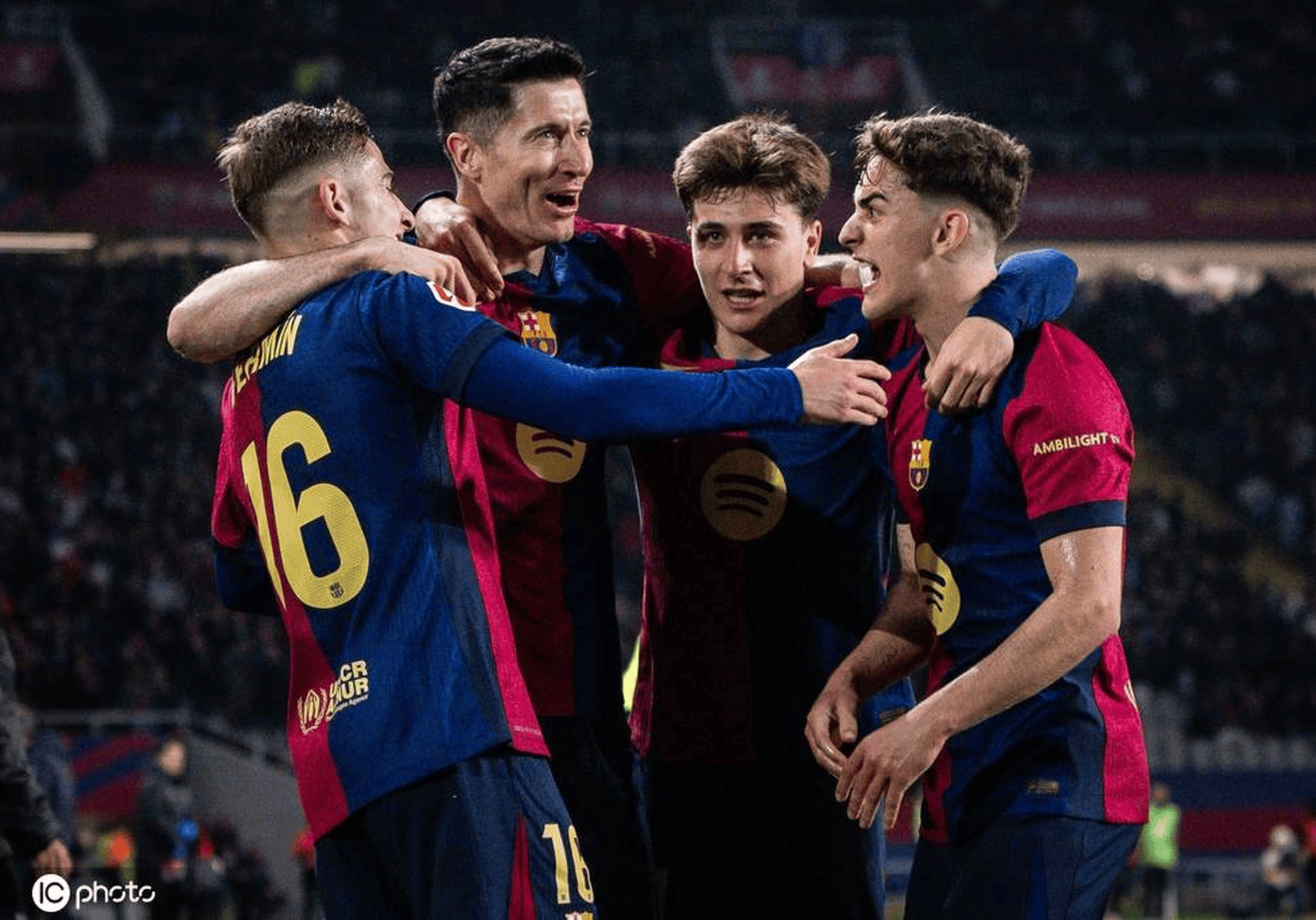 莱万多夫斯基连场破门,助球队取得胜利的简单介绍 莱万多夫斯基连场破门,助球队取得胜利的简单介绍