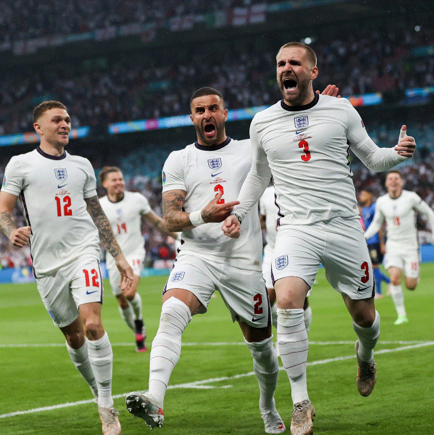 欧洲杯赛场上双方龙争虎斗,胜者将尽显实力 欧洲杯赛场上双方龙争虎斗,胜者将尽显实力