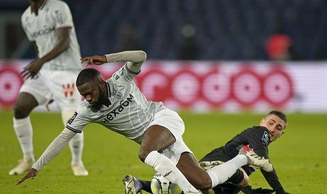 贝桑松球队训练备战投入度高,以全力以赴的态度拼搏争胜的简单介绍 贝桑松球队训练备战投入度高,以全力以赴的态度拼搏争胜的简单介绍