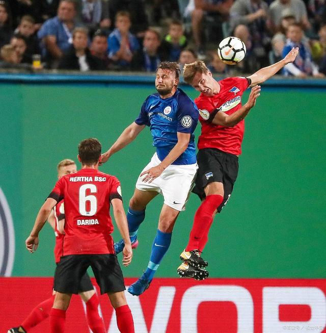 柏林赫塔客场逆转击败对手,取得关键胜利 柏林赫塔客场逆转击败对手,取得关键胜利