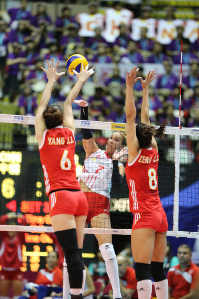 包含老将努比尔遭受重伤，巴黎圣日耳曼阵容受挫的词条