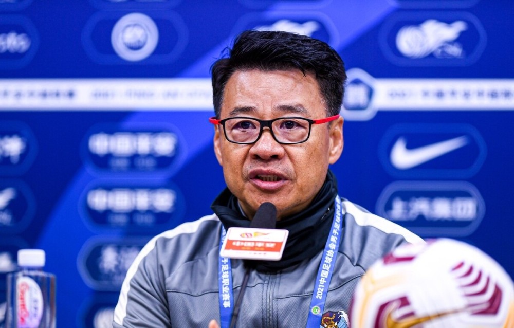 关于新教练权!主帅调整战术布局,为新一轮比赛做好准备的信息 关于新教练权!主帅调整战术布局,为新一轮比赛做好准备的信息