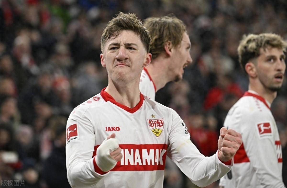 巴黎客场逆转拜仁,晋级半决赛! 巴黎客场逆转拜仁,晋级半决赛!