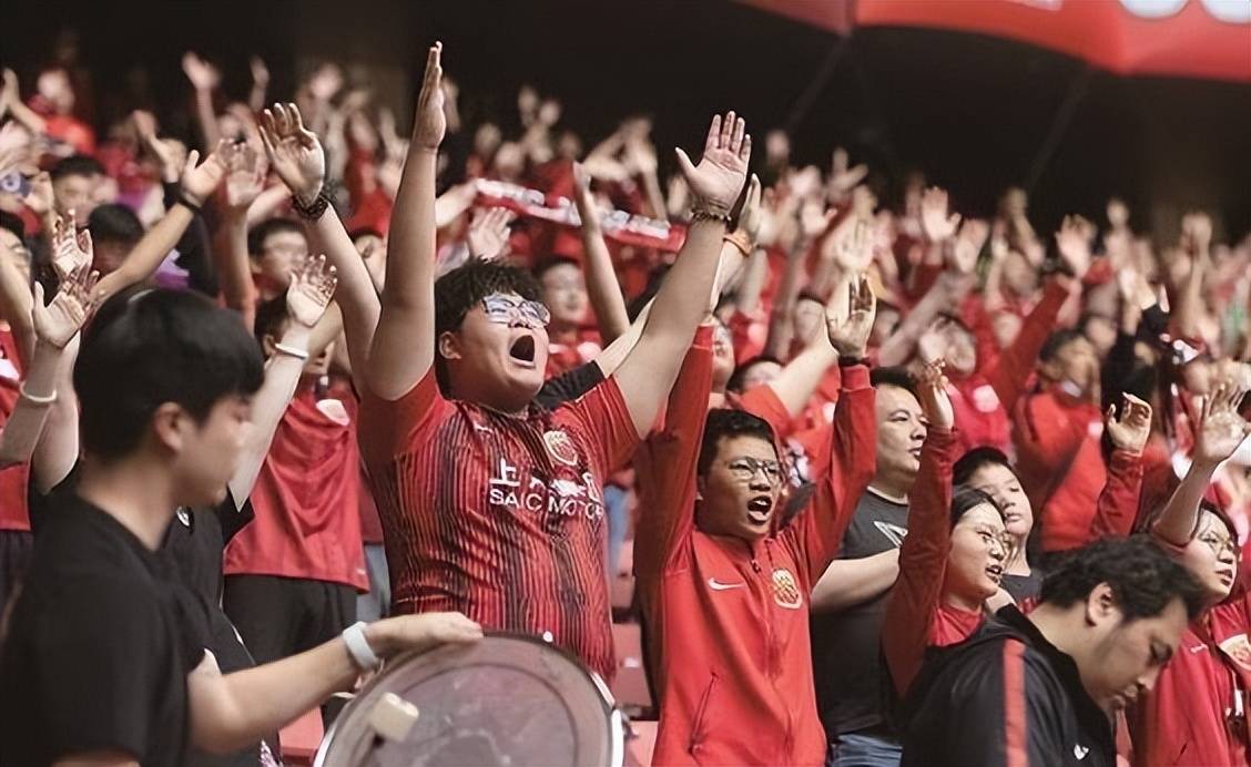 关于广州富力对阵上海上港,谁将在比赛中占据优势?的信息 关于广州富力对阵上海上港,谁将在比赛中占据优势?的信息