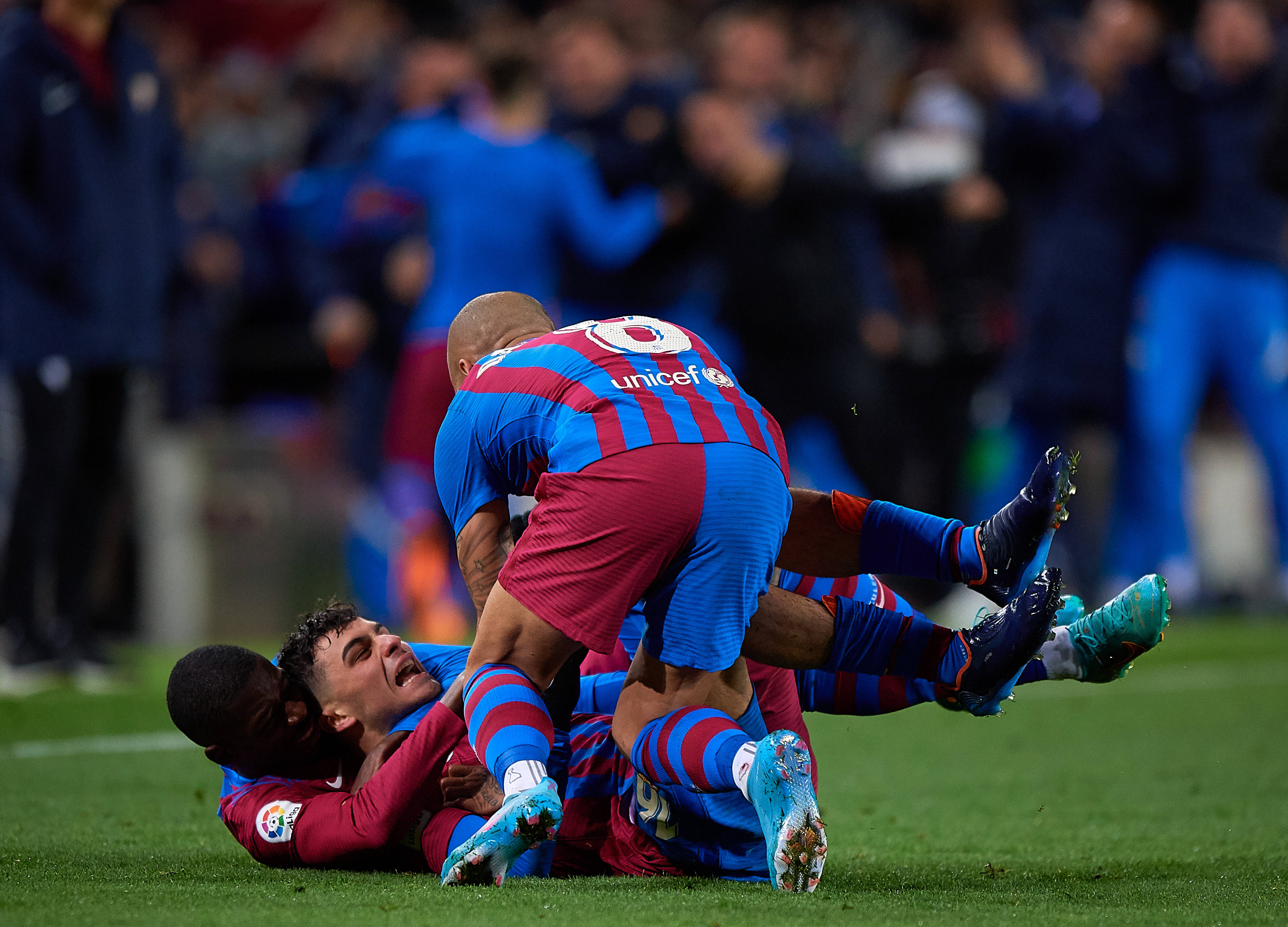 关于利物浦艰难告捷巴黎欧冠小组突围关键之战的信息 关于利物浦艰难告捷巴黎欧冠小组突围关键之战的信息