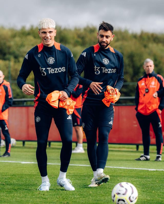 南安普顿后防球员戏耍队友获点赞的简单介绍 南安普顿后防球员戏耍队友获点赞的简单介绍