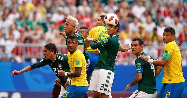 墨西哥游泳选手斩获金牌,实力强劲 墨西哥游泳选手斩获金牌,实力强劲