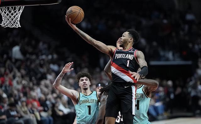 包含开拓者全主力复出,力克黄蜂取得赛季首胜的词条 包含开拓者全主力复出,力克黄蜂取得赛季首胜的词条