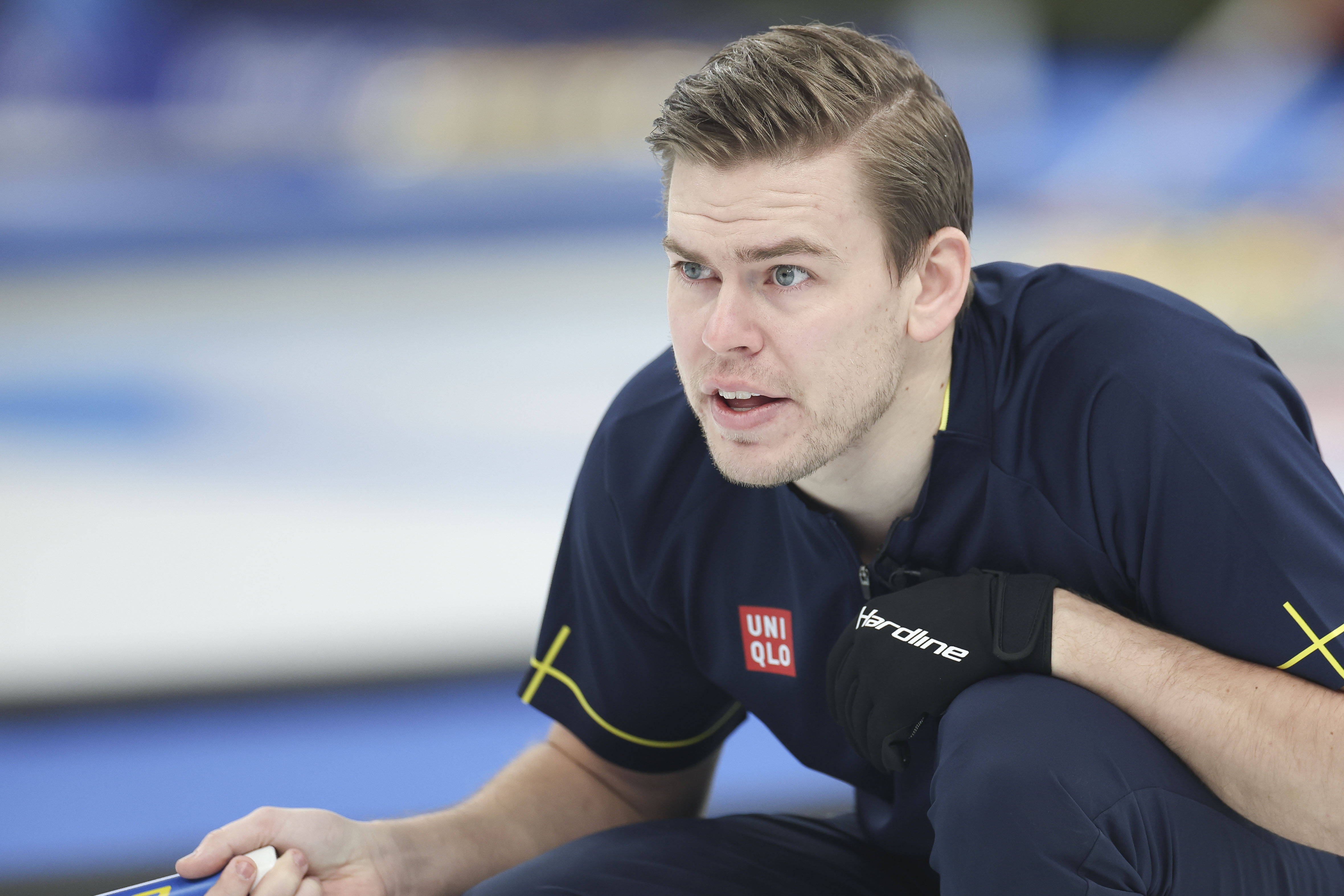 包含丹麦击败芬兰,稳步迈向淘汰赛资格的词条 包含丹麦击败芬兰,稳步迈向淘汰赛资格的词条