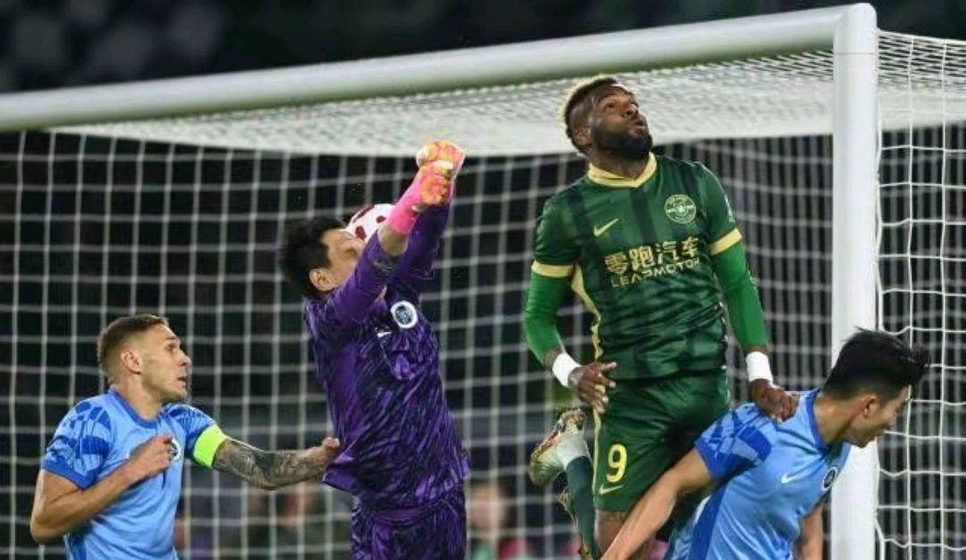 教练战术成果显著,球队豪取大胜 教练战术成果显著,球队豪取大胜