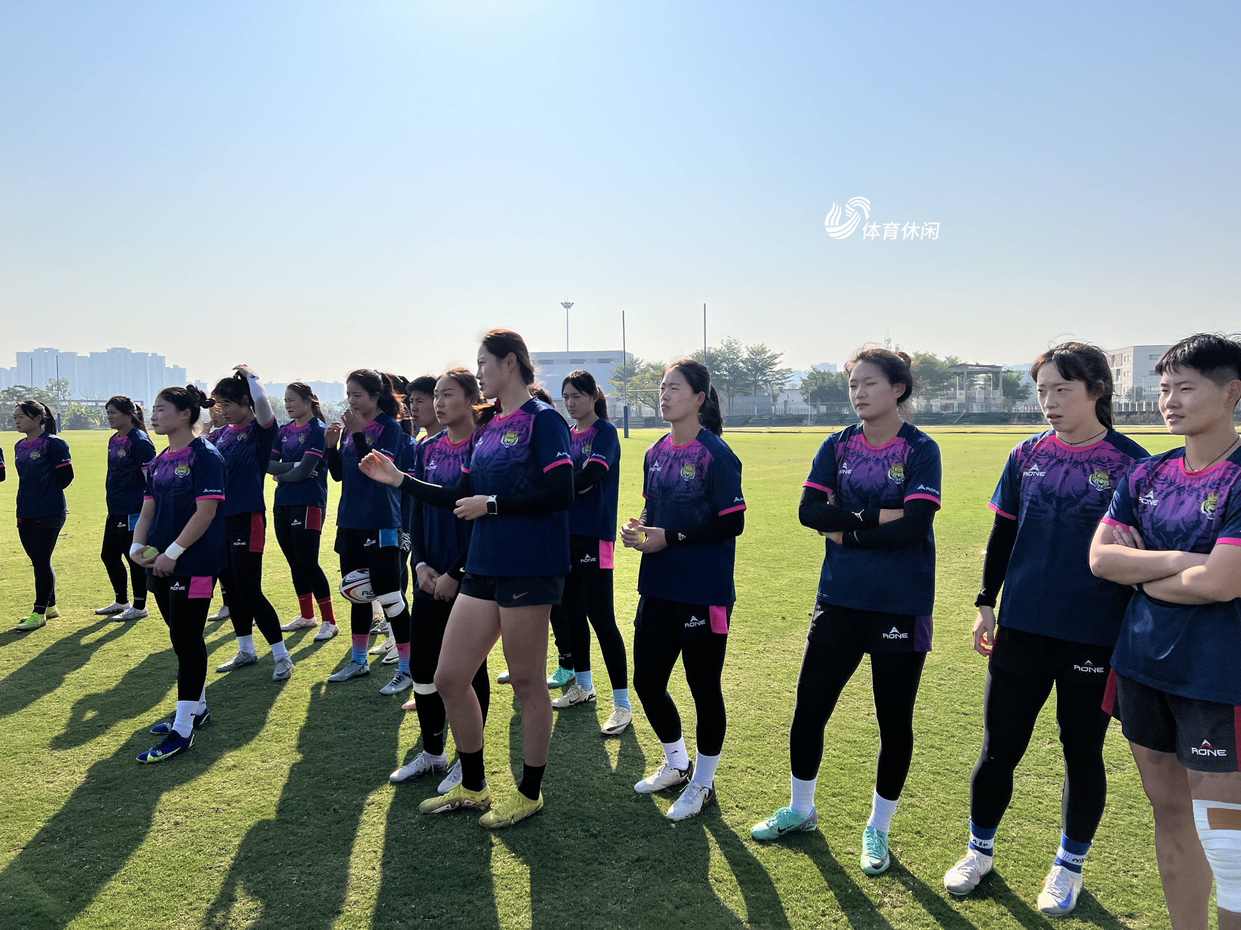 包含山东鲁能探索新战术，备战全力的词条