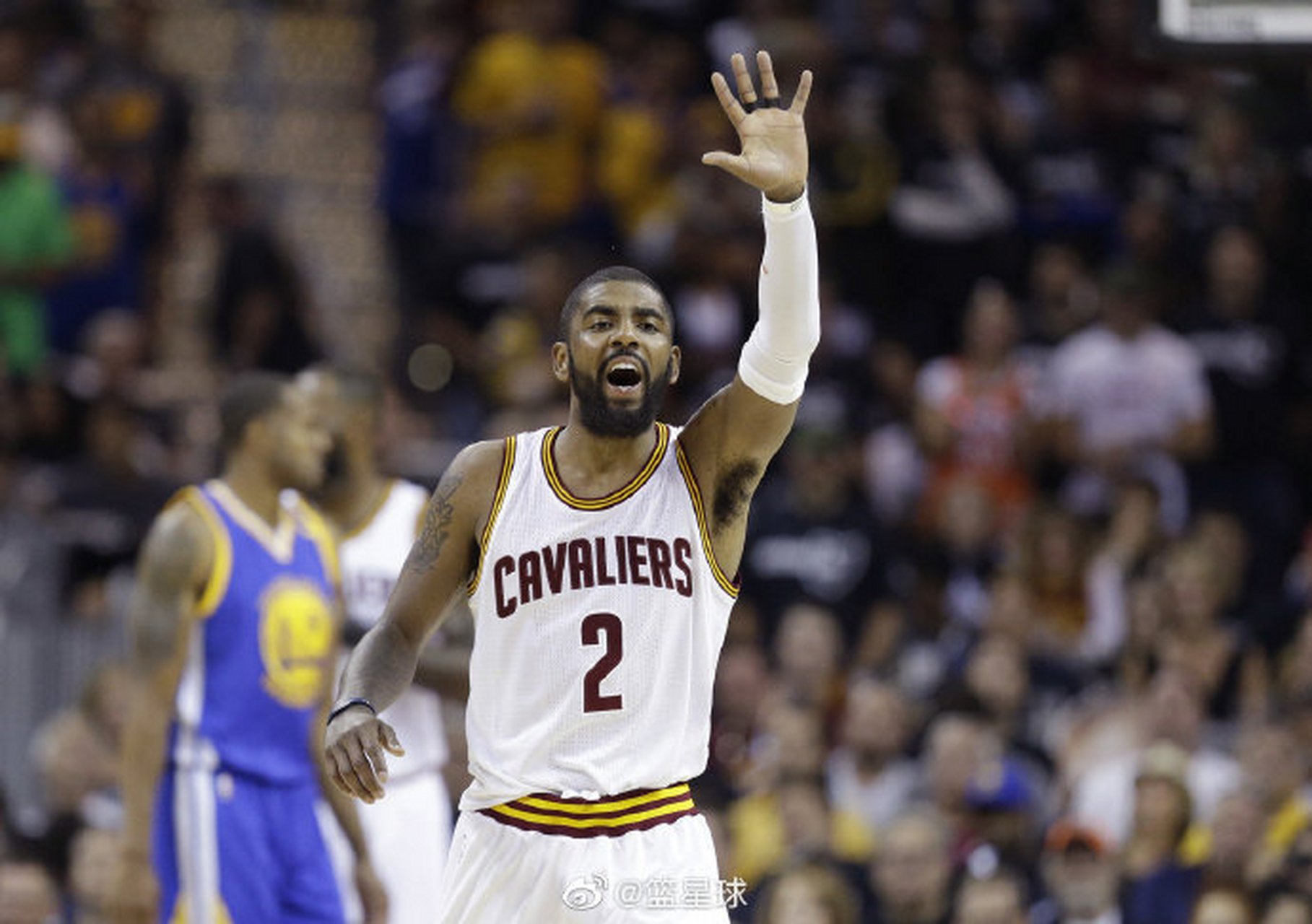 包含骑士核心背部受伤缺席未来比赛的词条