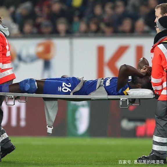 沙尔克遭遇惨败，失去了胜利