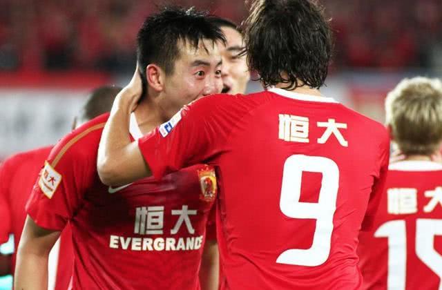 恒大绝杀反超，展现强大实力