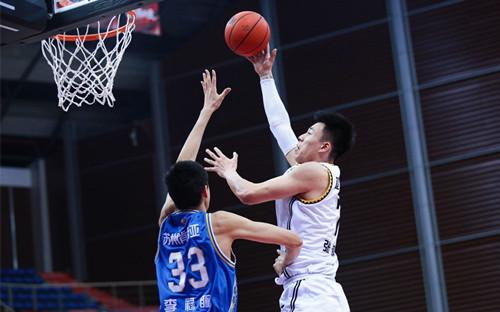 体育领域的脊梁力量：运动员实情较量