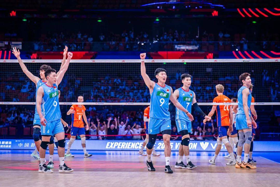 集锦：荷尔斯滕堡攻防表现亮眼，斩获胜利