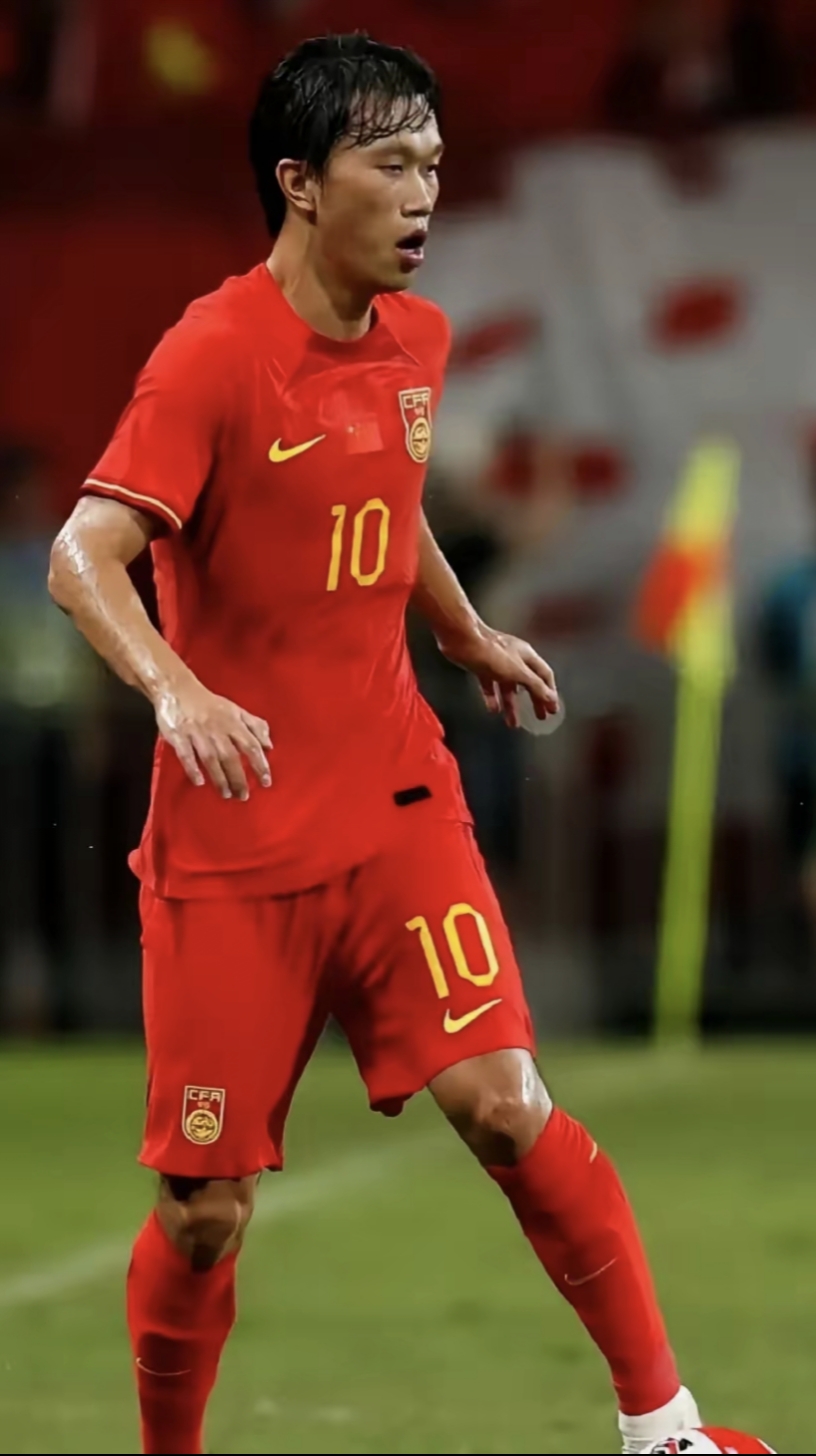 申花客场逆转富力，谢鹏飞梅开二度