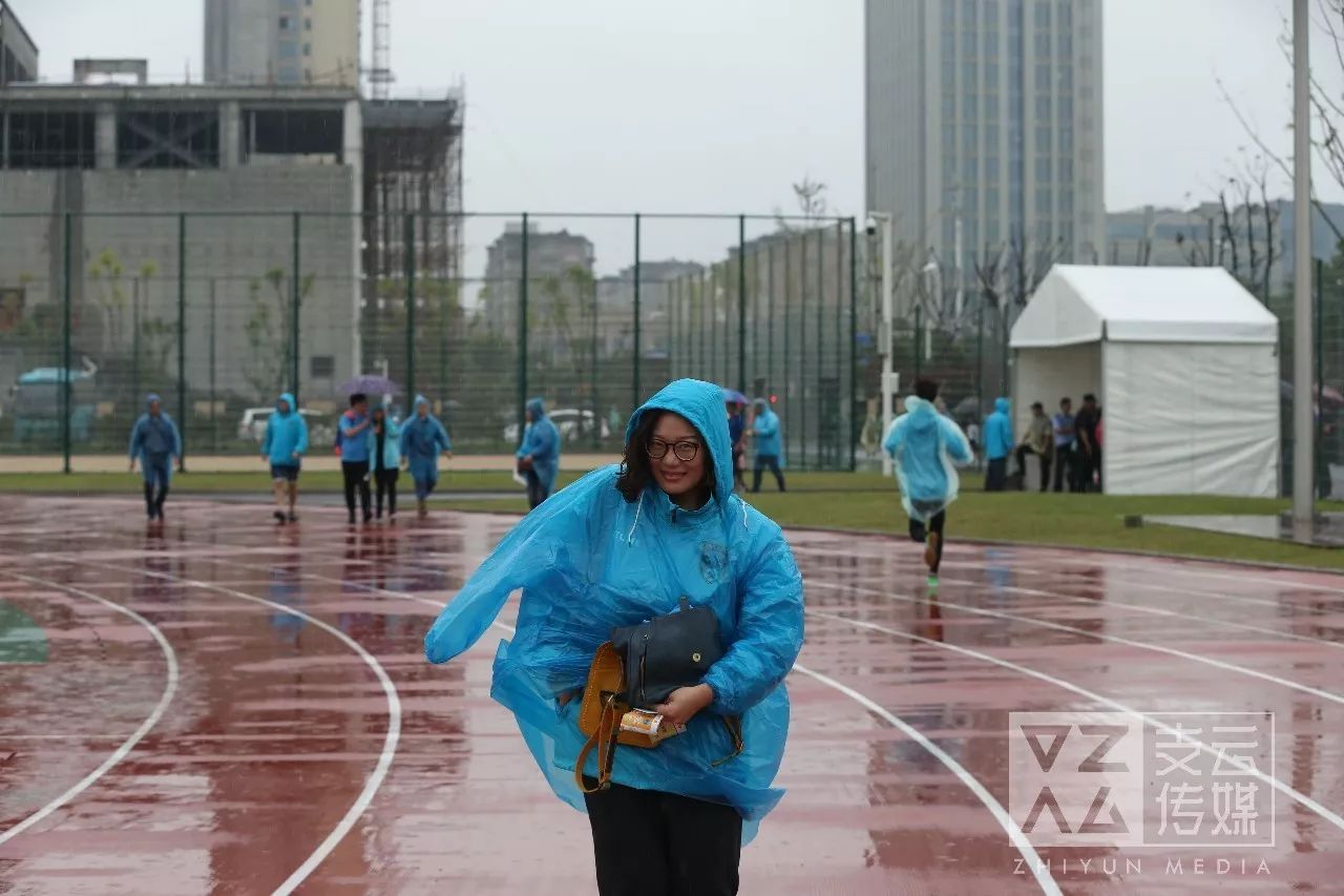 成都钱宝备战对阵留我们的球队的简单介绍