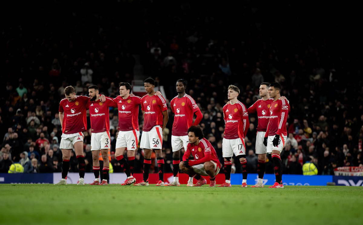 曼联连败不振，主场再战客场连胜得四分