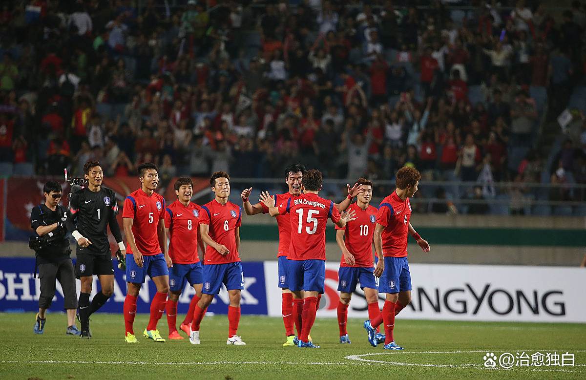 爱游戏下载-米兰主场硬仗取胜，稳固排名头名位置