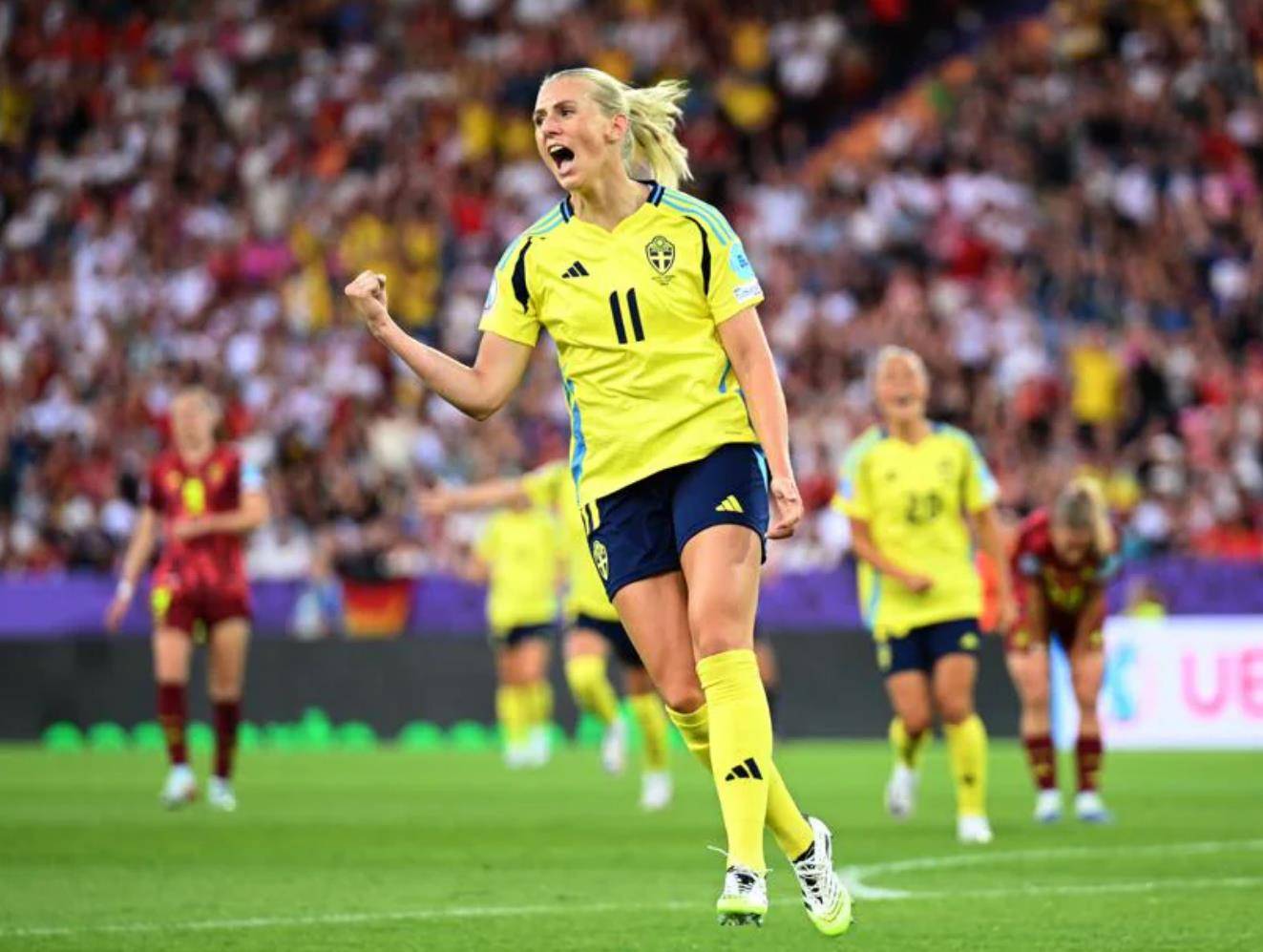 欧洲杯预选赛：瑞典队一路领先晋级下一轮