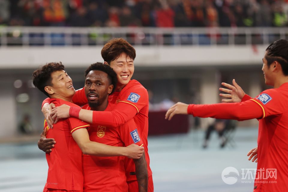 世界杯预选：中国队抢先进球，取得胜利