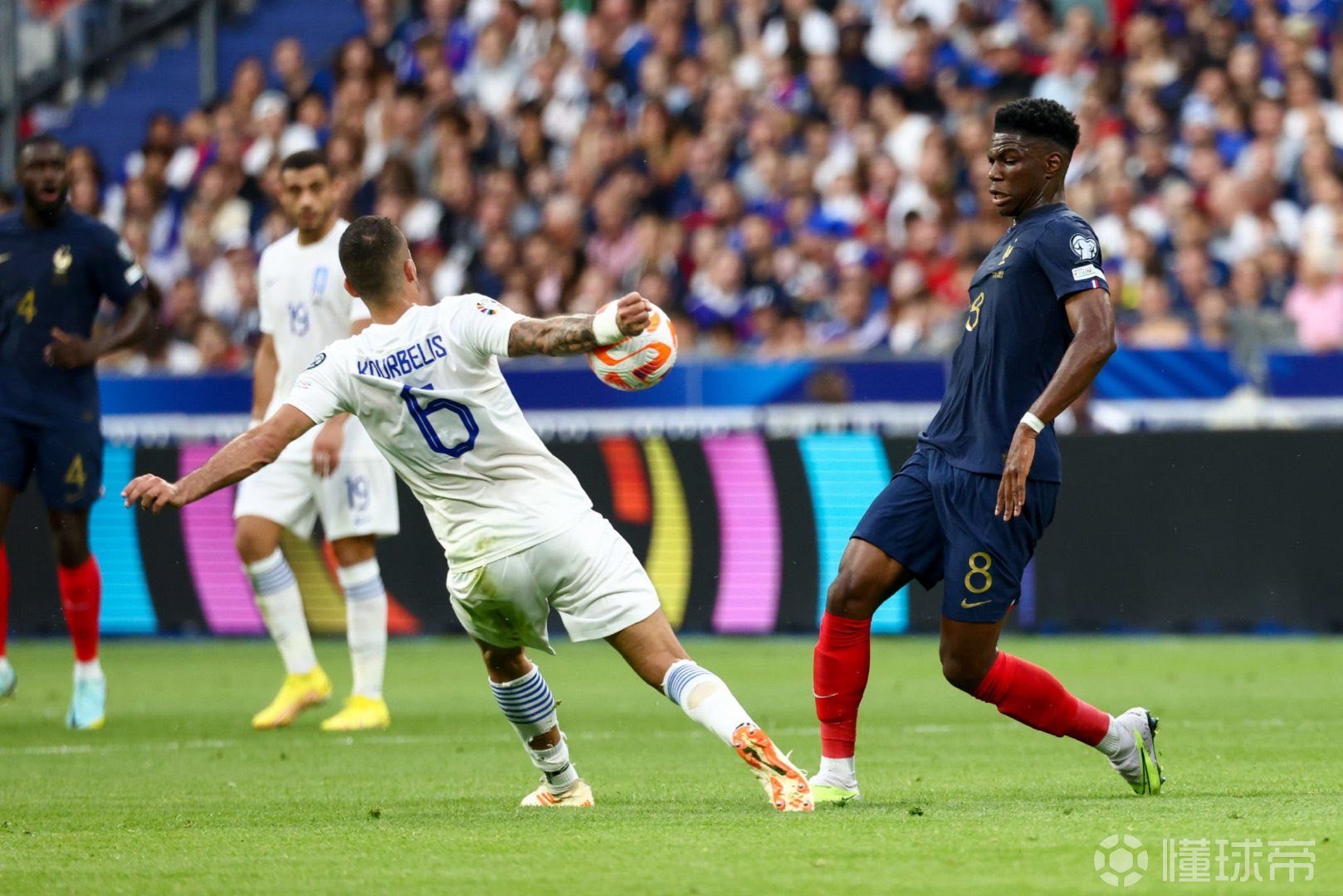 欧预赛焦点：希腊队不敌斯洛伐克，晋级青黄不接的简单介绍