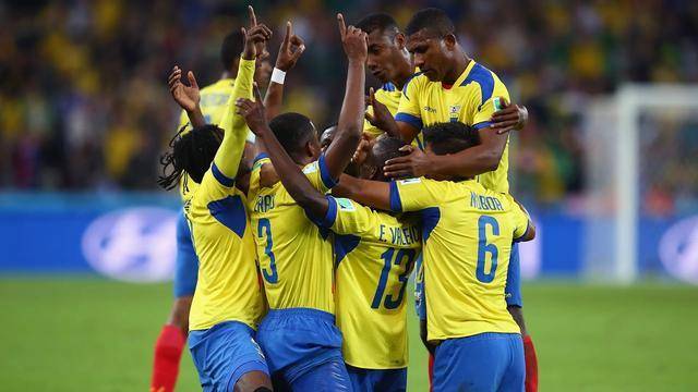 新晋劲旅斩获胜利，顶级对决精彩继续演绎