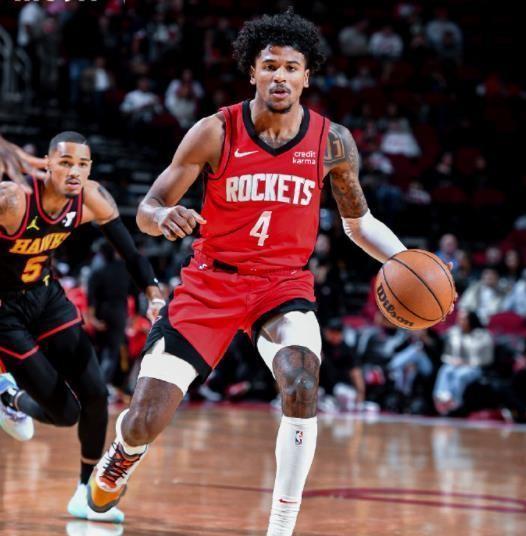 爱游戏娱乐-关于新秀球员崭露头角助球队逆转的信息