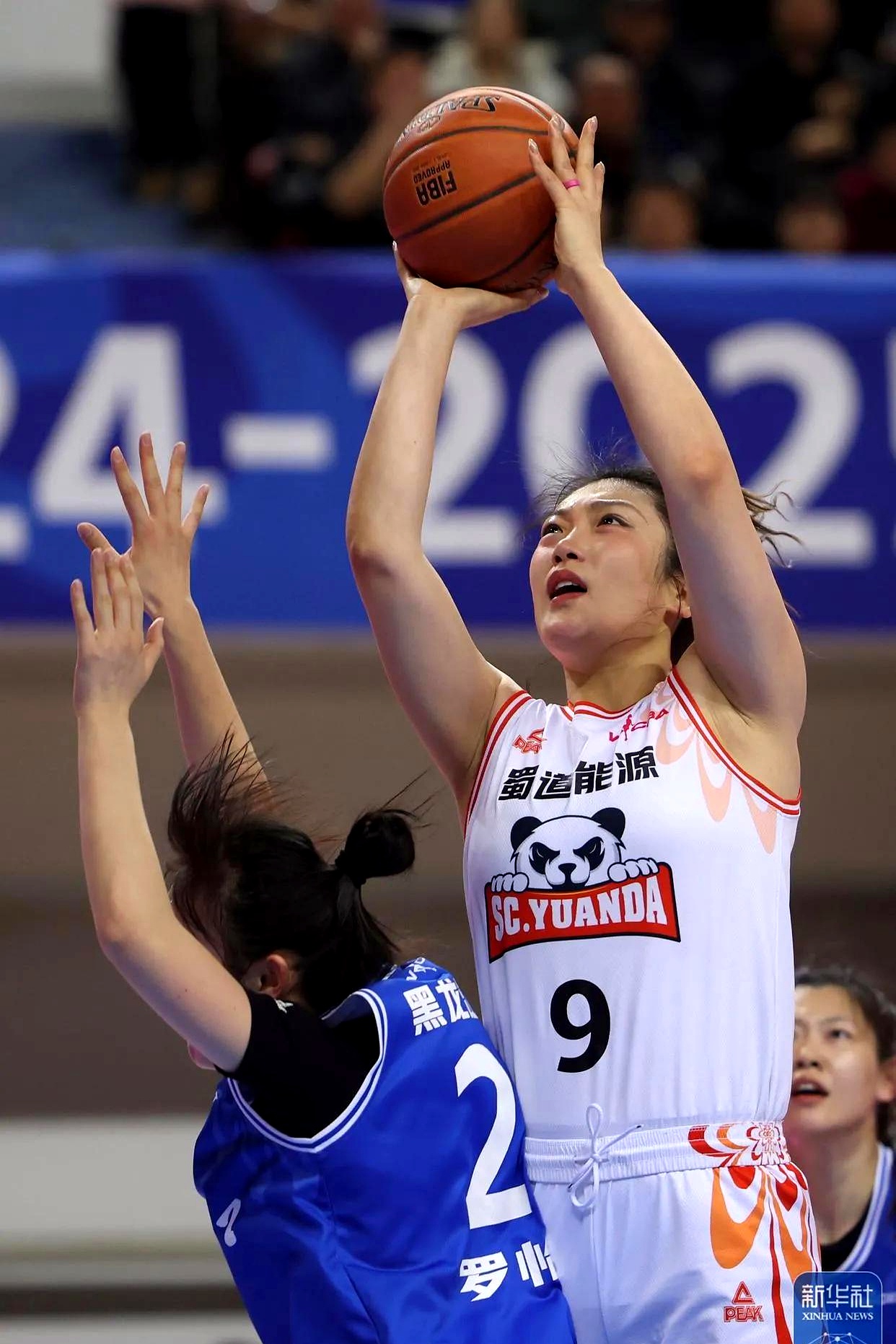 山东女篮再度获胜，实力雄厚
