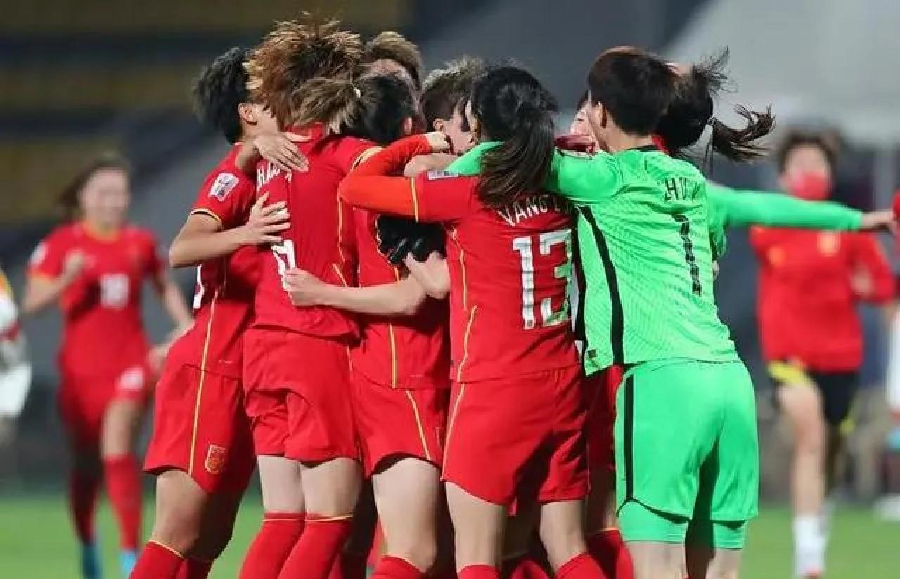 匈牙利女足实现逆袭，惊险取胜晋级