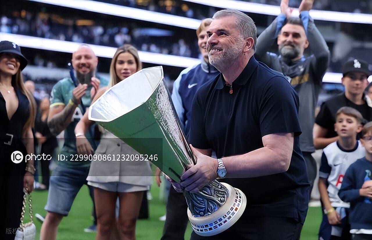 热刺客场难求一胜，再次失误让球迷失望