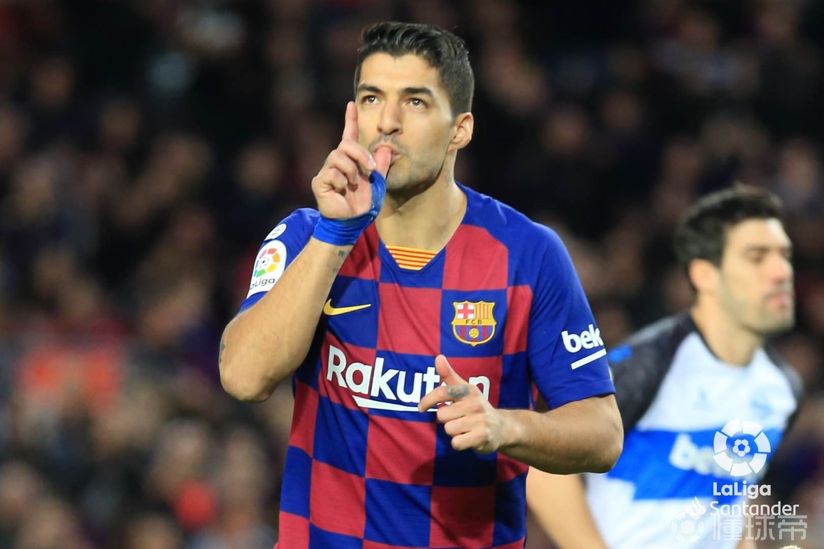 包含比达尔帽子戏法，带领球队风头无两的词条