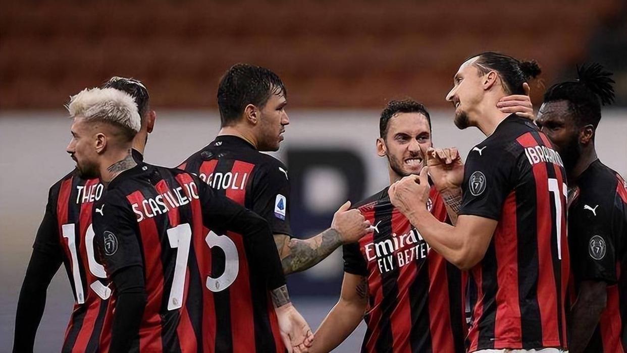 包含AC米兰挑战乌迪内斯，力争保持领先优势的词条