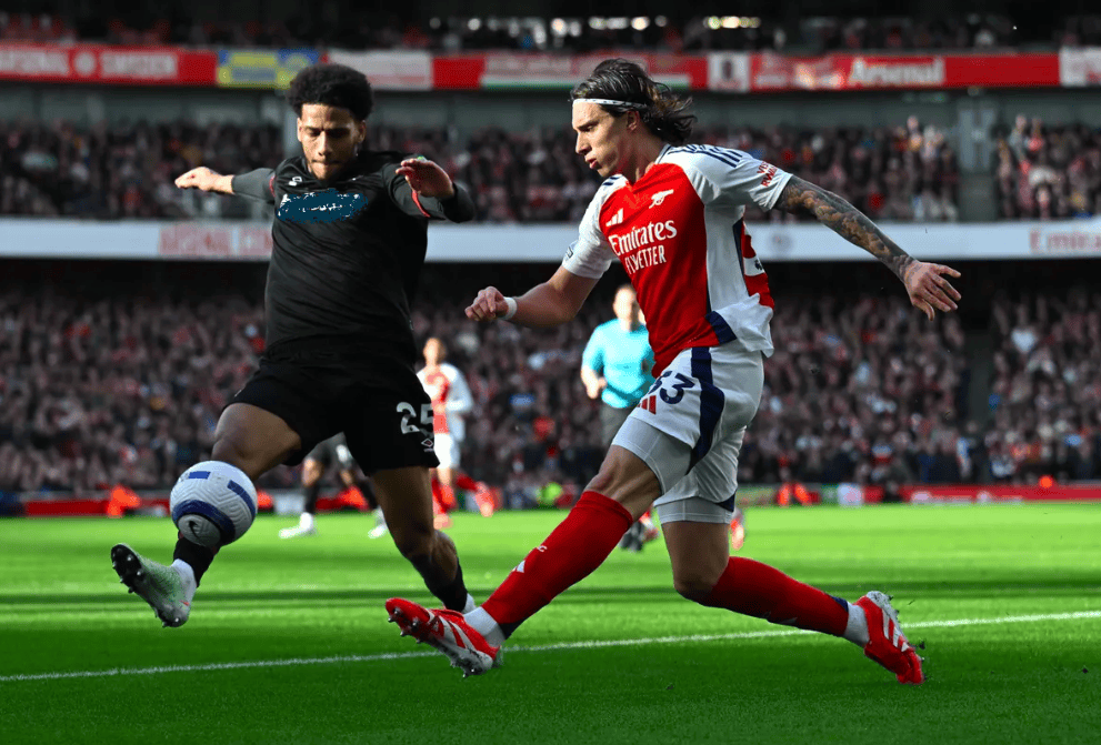 爱游戏大厅-阿森纳战平布莱顿，追赶失利