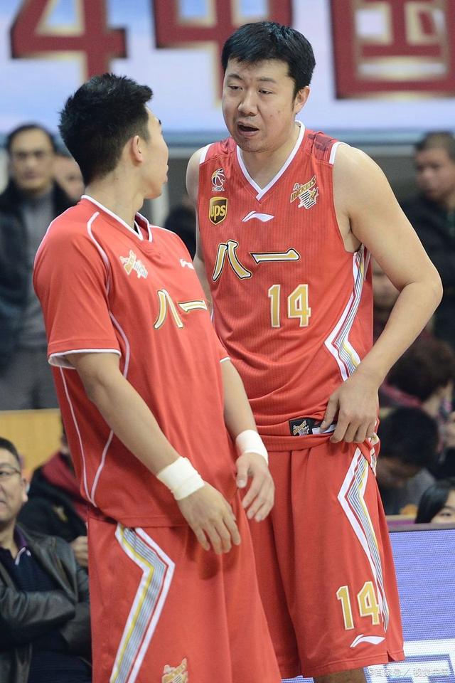 柏林赫塔队长领队，带领球队走向胜利