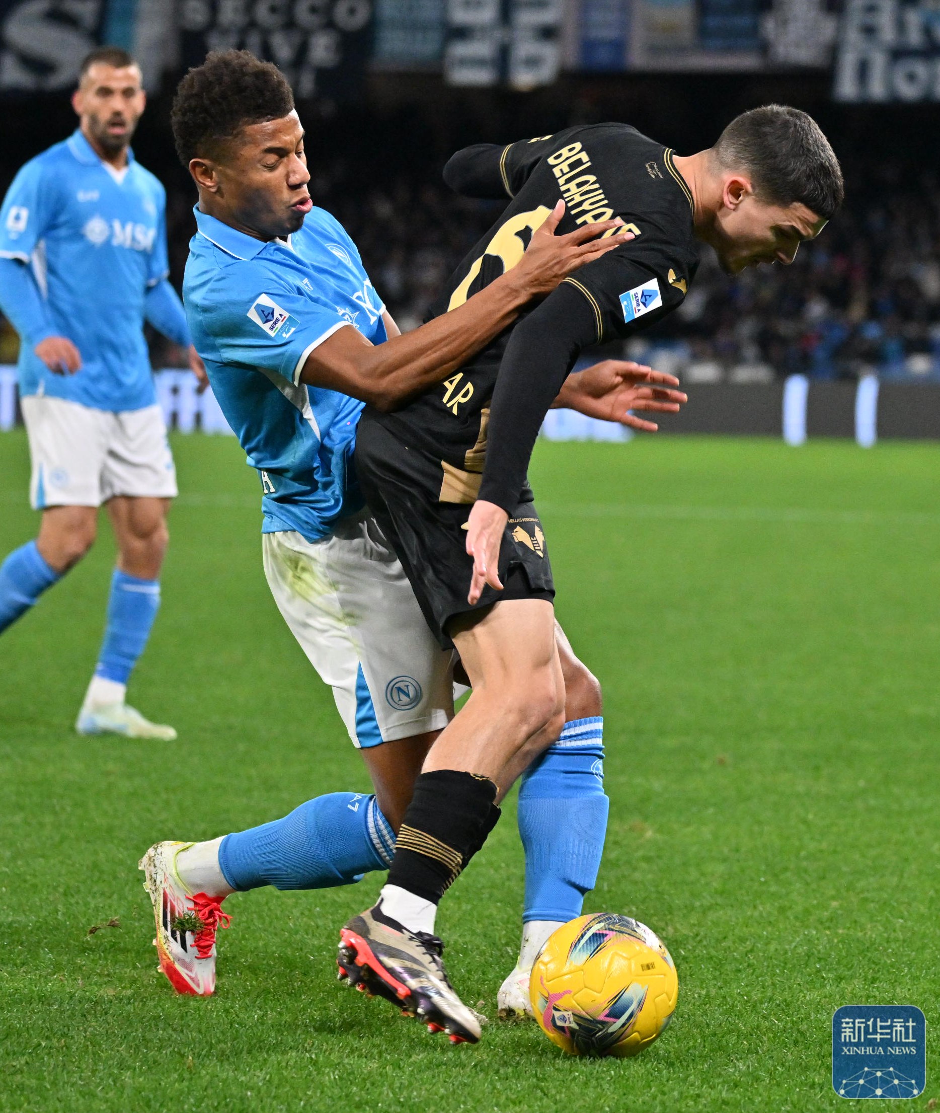 包含那不勒斯主场大胜，稳固前四位置的词条