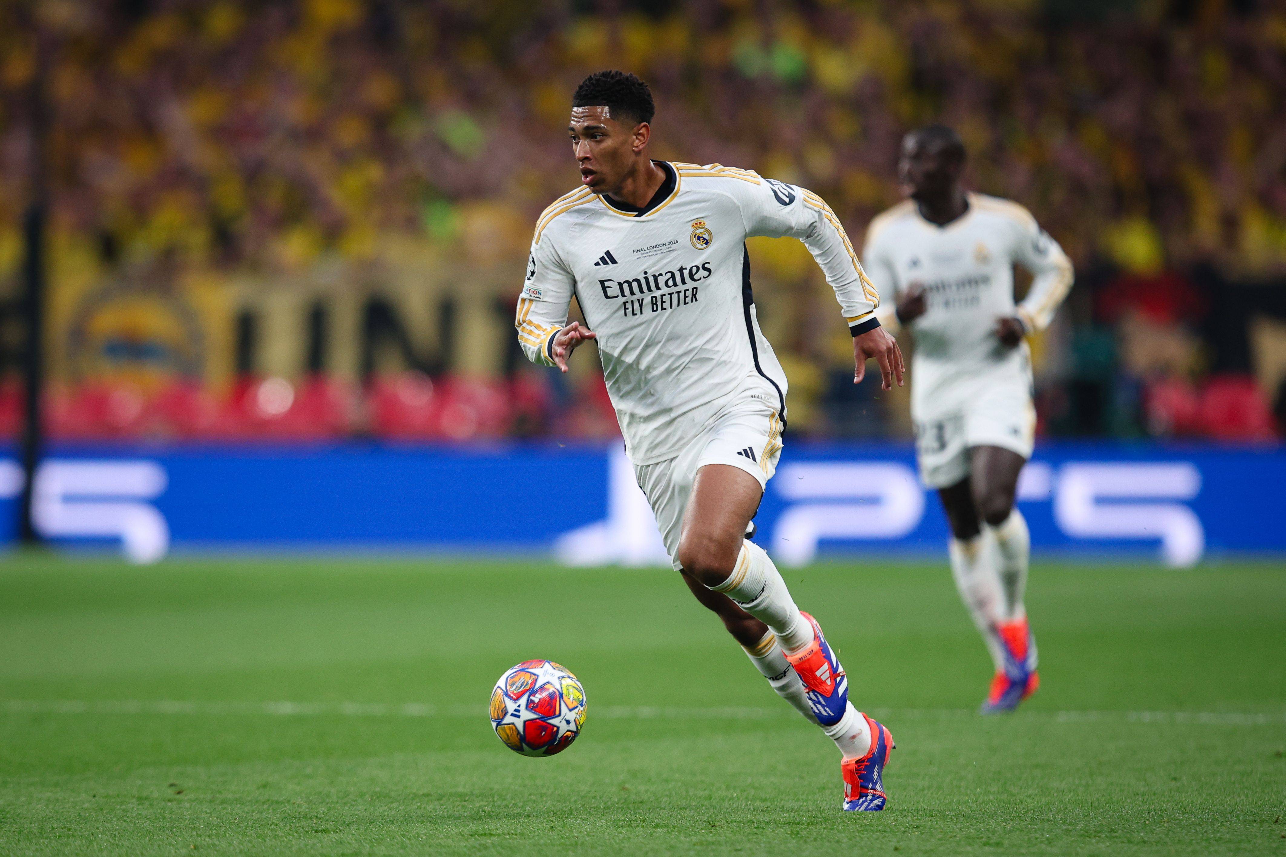 包含阿拉维斯客场1-0险胜莱加内斯，终结颓势的词条