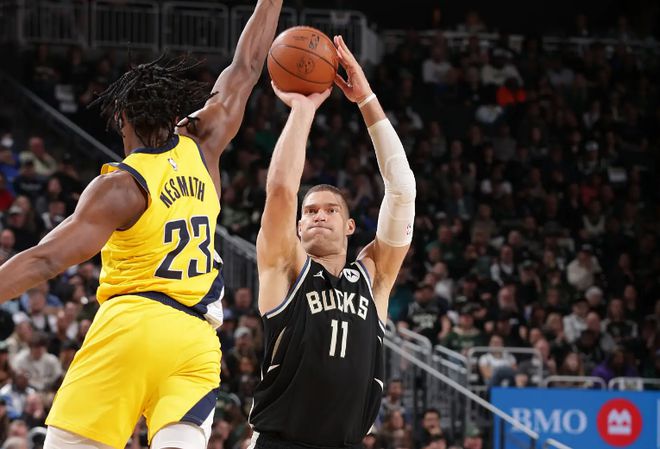 包含雄鹿大个子球员内线表现抢眼，助球队战胜对手的词条