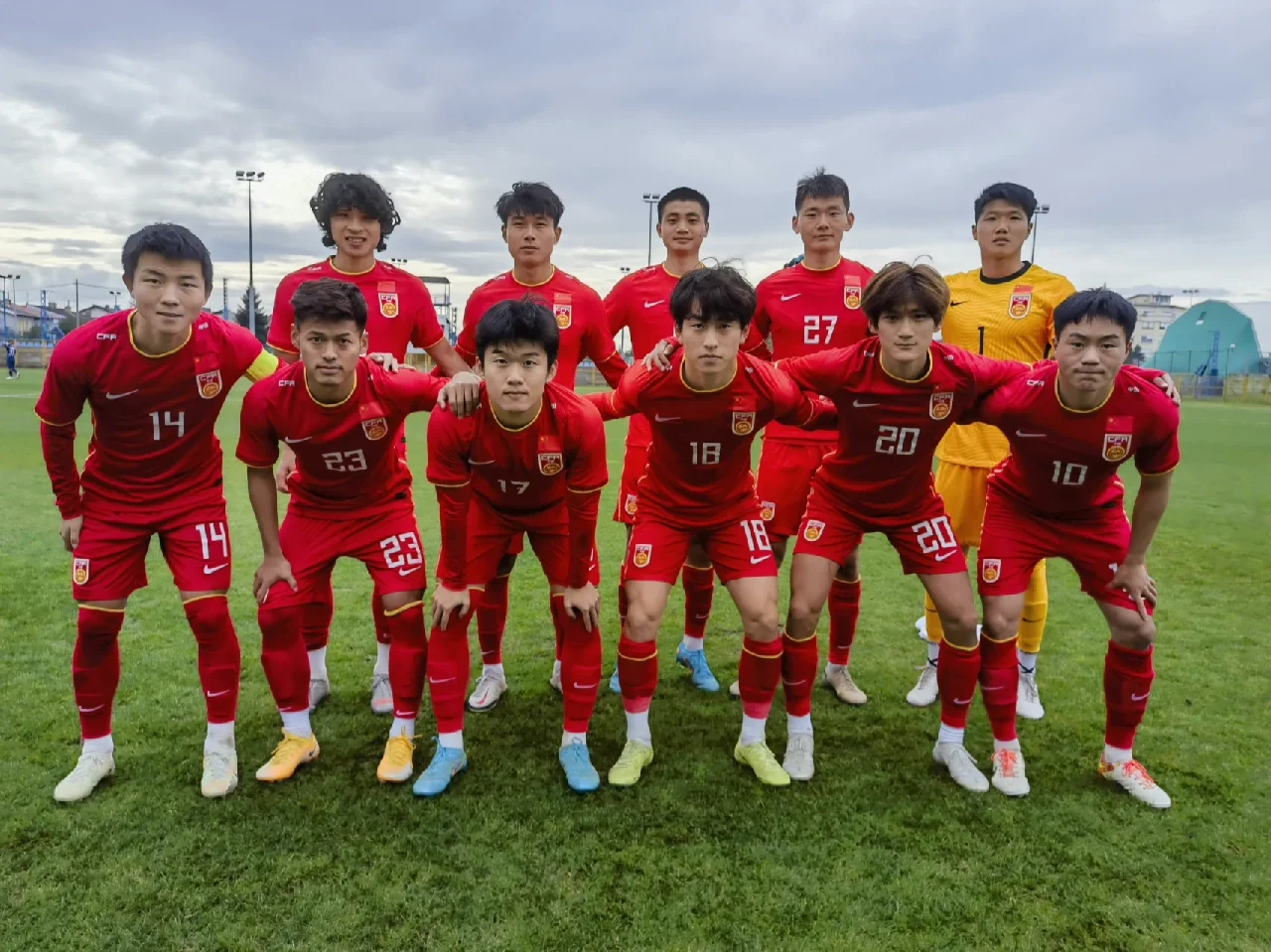 埃尔切前锋率先破门，助球队领先