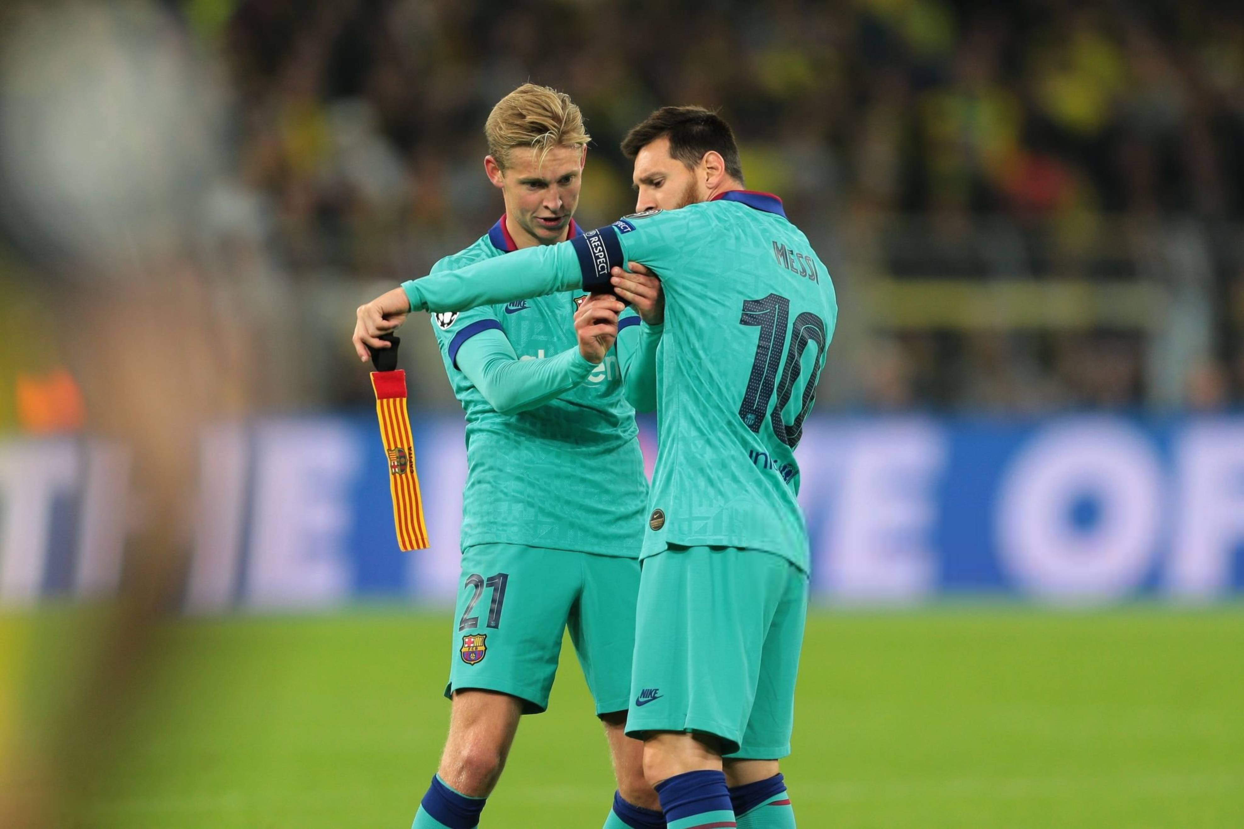 球员战术对决丝毫不落后，足球比赛再掀高潮的简单介绍