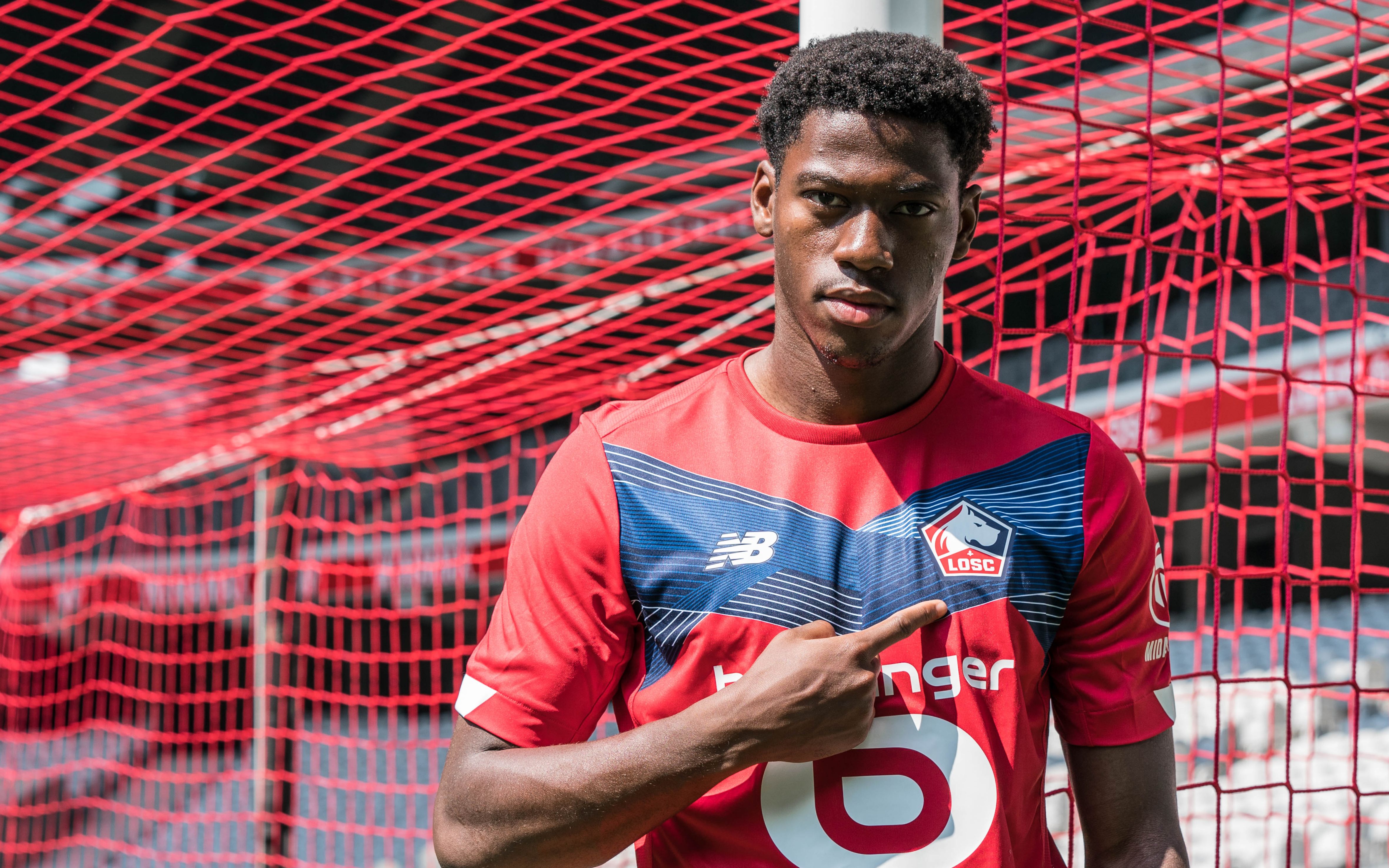 球员们在场上的表现再次令人瞩目