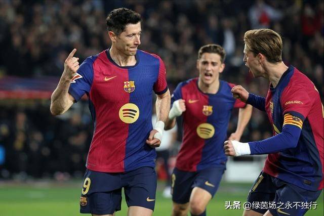 巴西排球选手激烈对抗，赢得了胜利