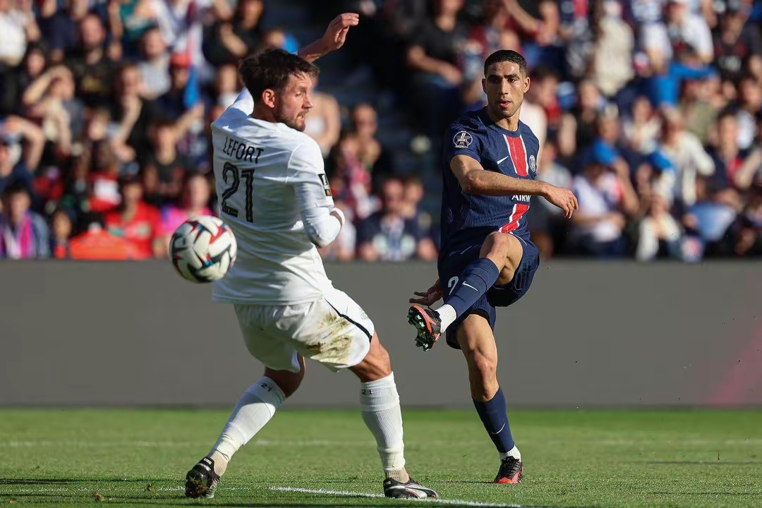 关于巴黎圣日耳曼神勇击败对手，不畏强敌的信息