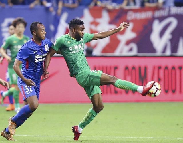 上港登顶积分榜，豪取连胜稳坐第一