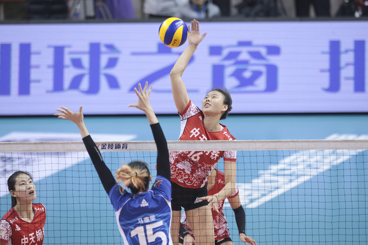 女子排球半决赛：激情对决，选手誓夺冠军的简单介绍