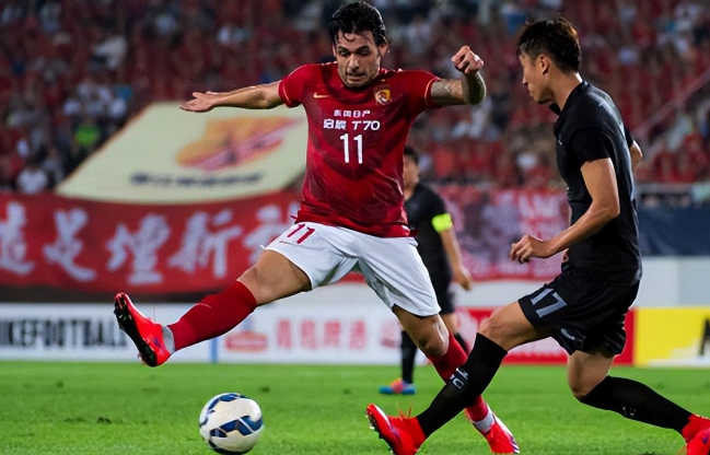 恒大主场战平，球队表现令人期待