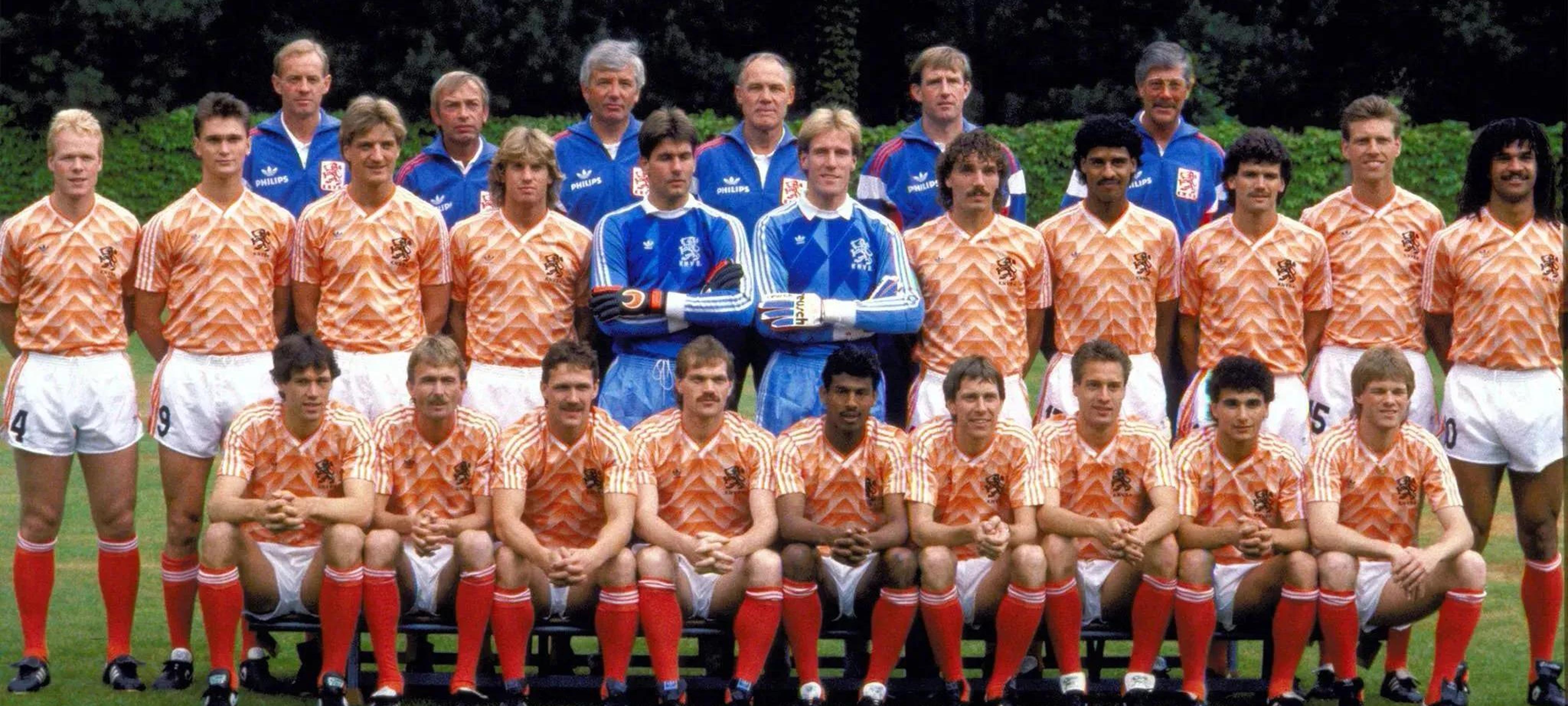 荷兰队逆袭战胜波兰队，稳固次席的简单介绍