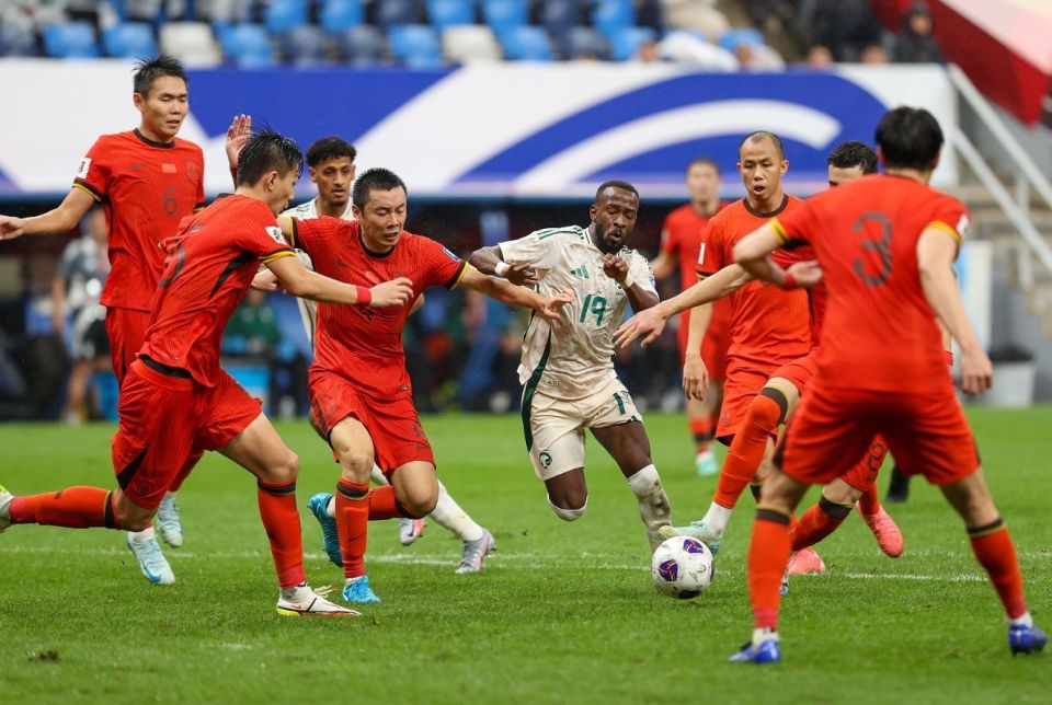 爱游戏官网-欧洲球队遭遇意外失利，亚洲球队取得胜利