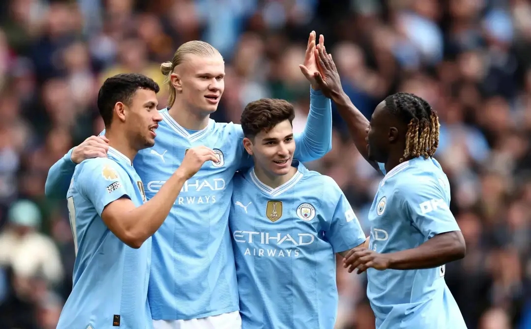 曼城大比分击败对手，赛场统治力无人能敌的简单介绍